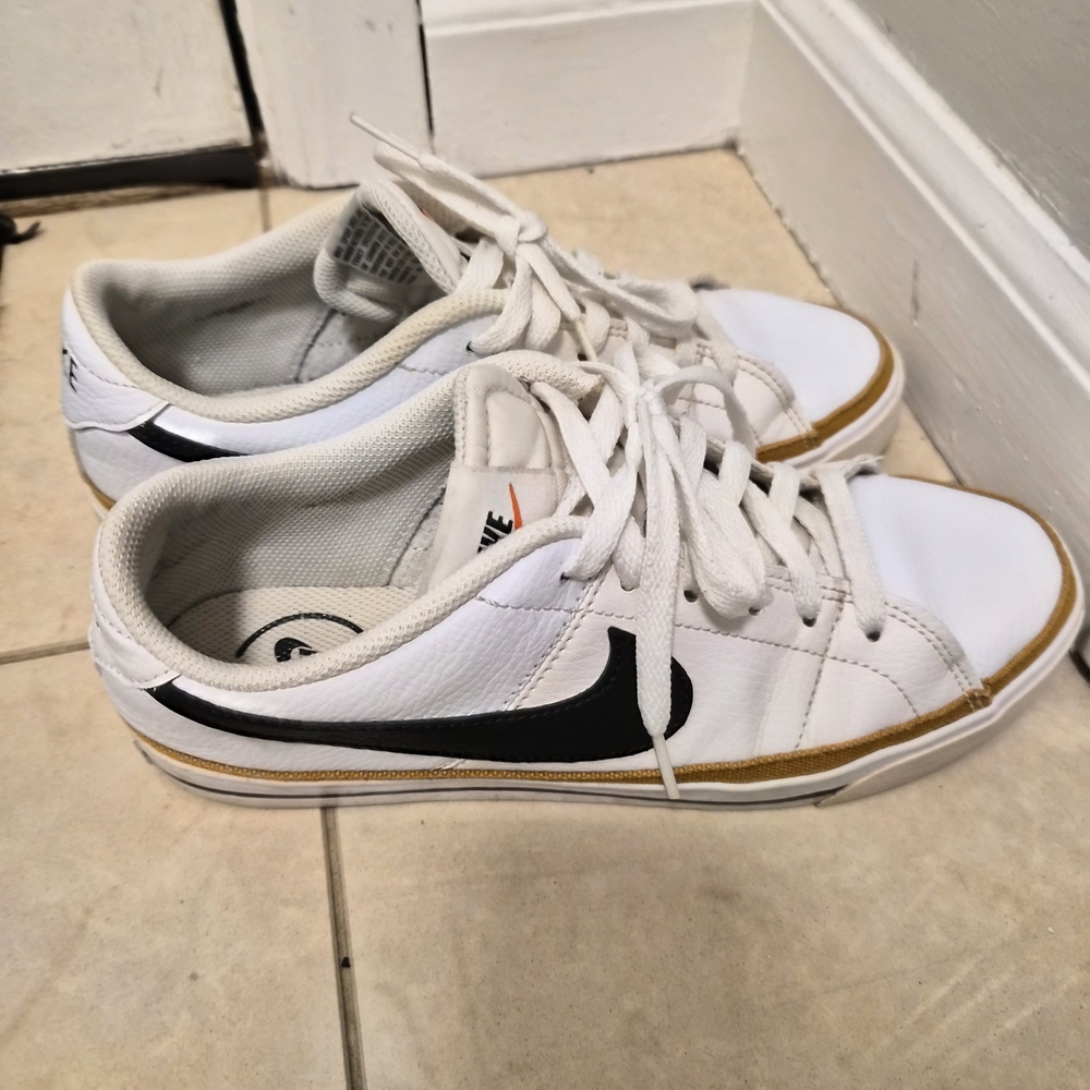 Nike Womens Court Legacy